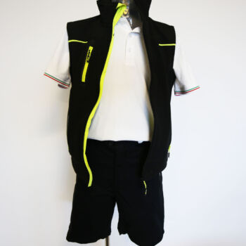 Dema Pubblicità-Gilet nero con pantaloncino Dema Pubblicità-Gilet nero con pantaloncino