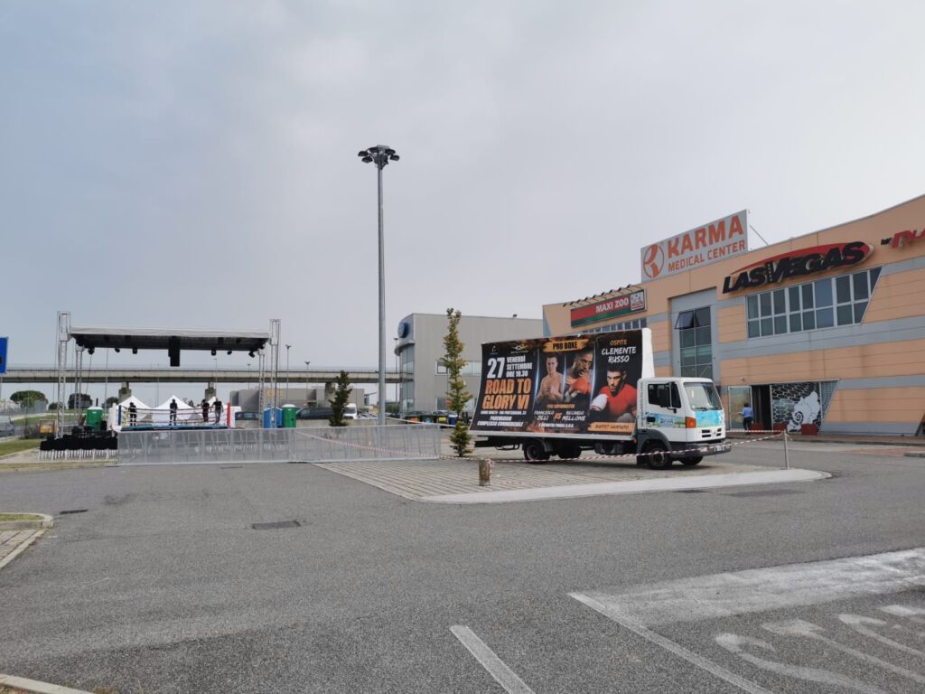 Dema Pubblicità-Camion itinerante Dema Pubblicità-Camion itinerante