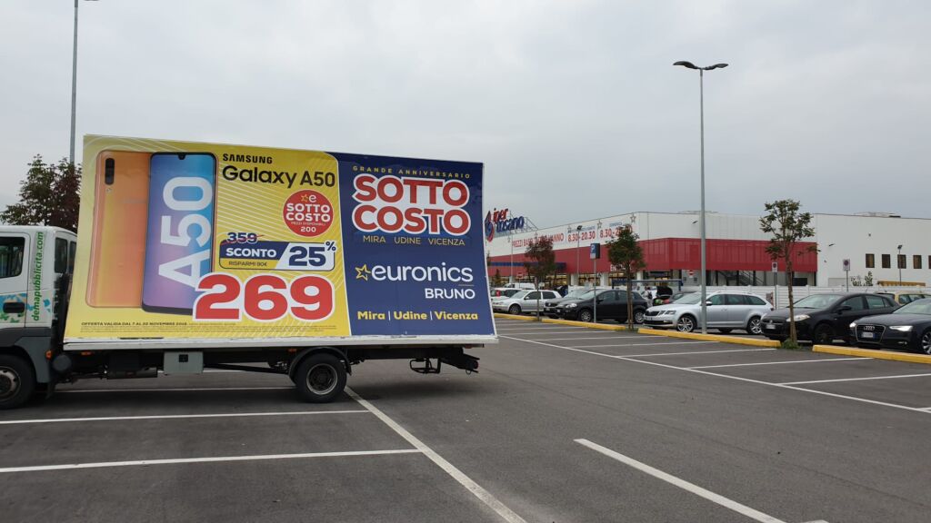 Dema Pubblicità-Camion itinerante 8 Dema Pubblicità-Camion itinerante 8